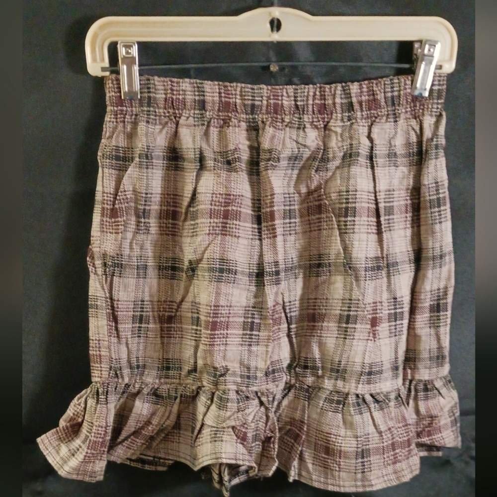 PLT ruffle edge skirt sz 6